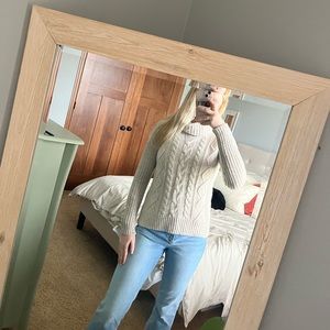ABERCROMBIE & FITCH Cable Knit Sweater